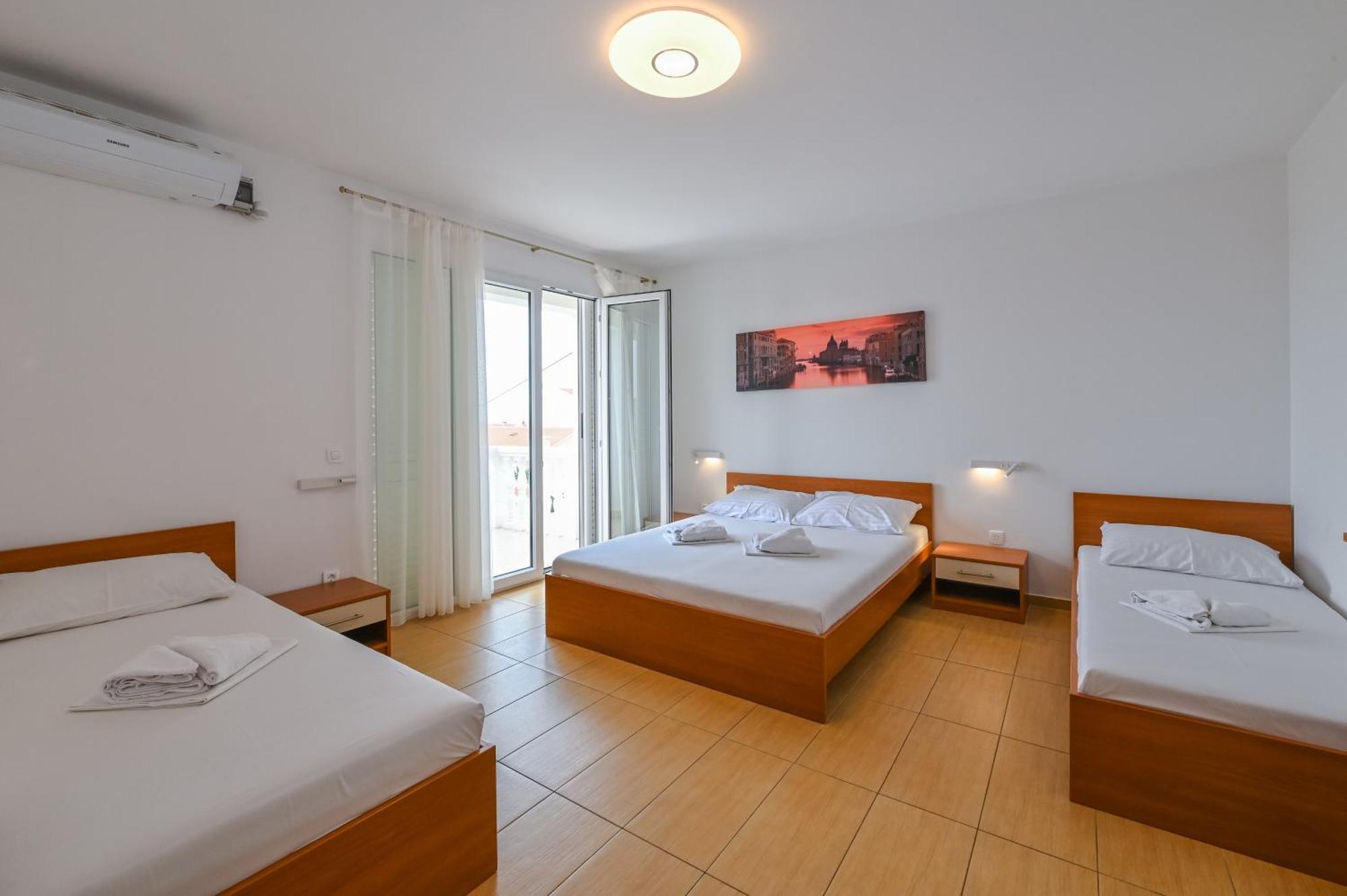 Seagull Pool Apartments & Studios Novalja Exterior photo