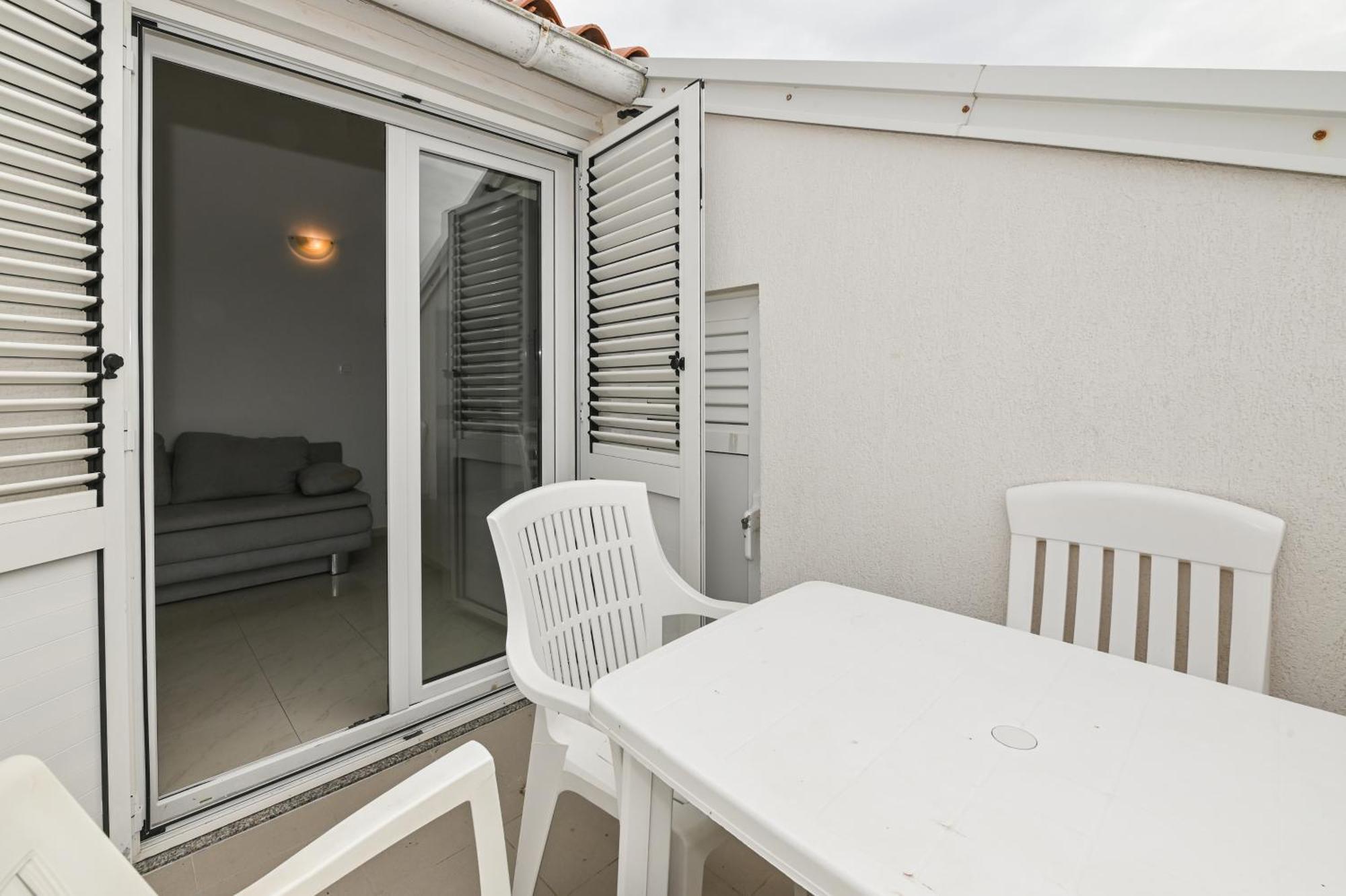 Seagull Pool Apartments & Studios Novalja Room photo